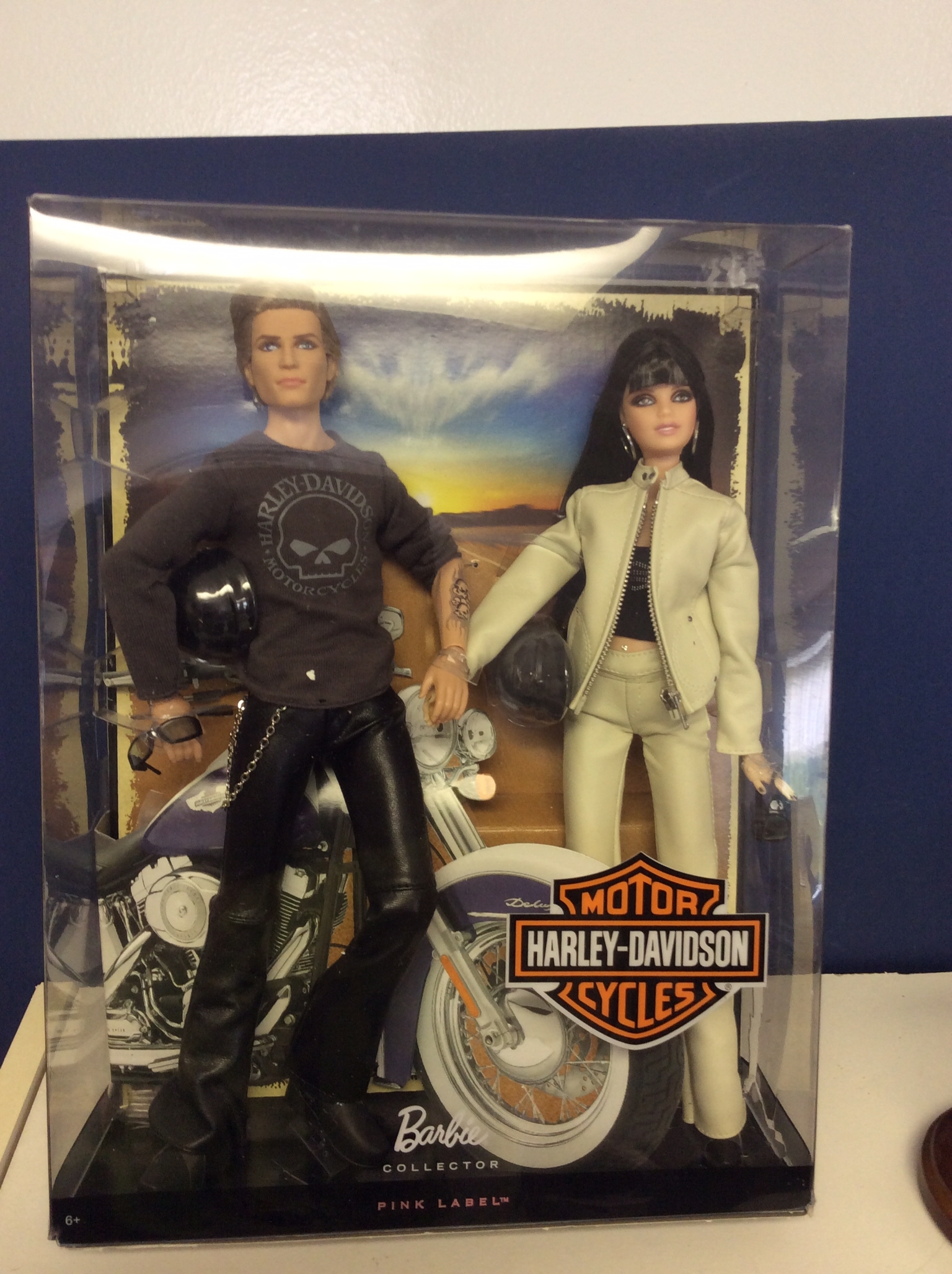 Harley Davidson Barbie & Ken Pink Label Gift Set #R9911