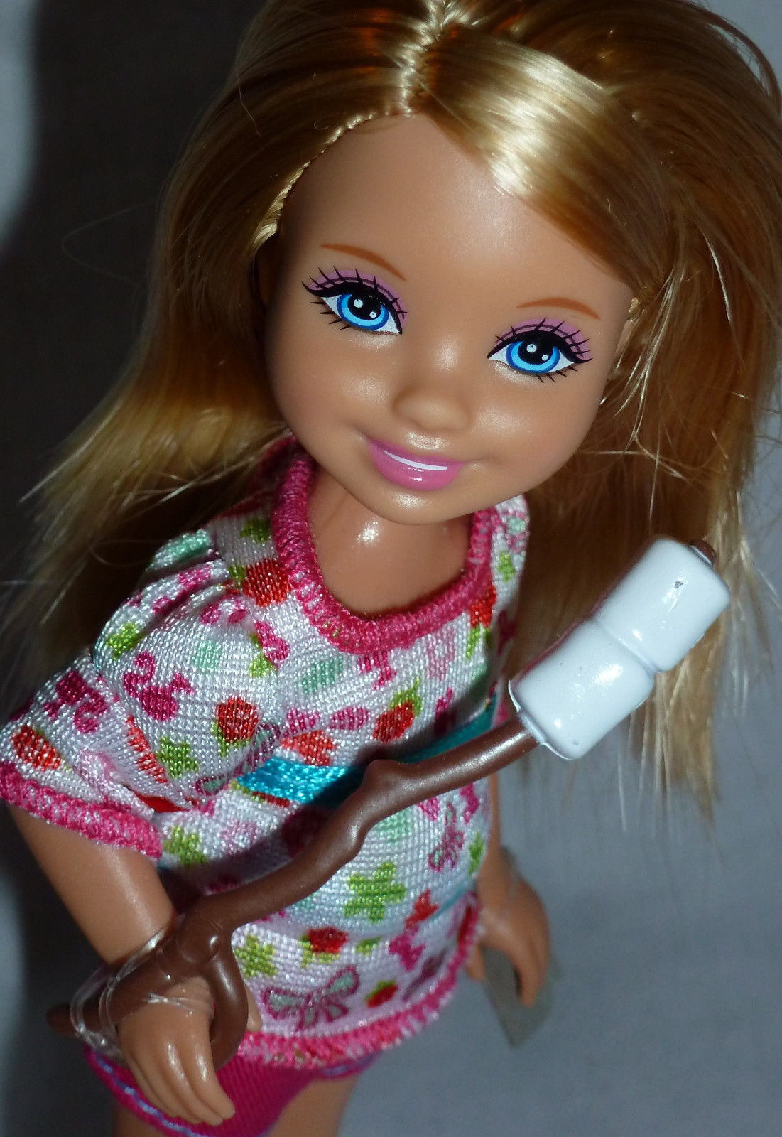 DRESSED BLONDE BLUE EYES BARBIE FAMILY CHELSEA DOLL