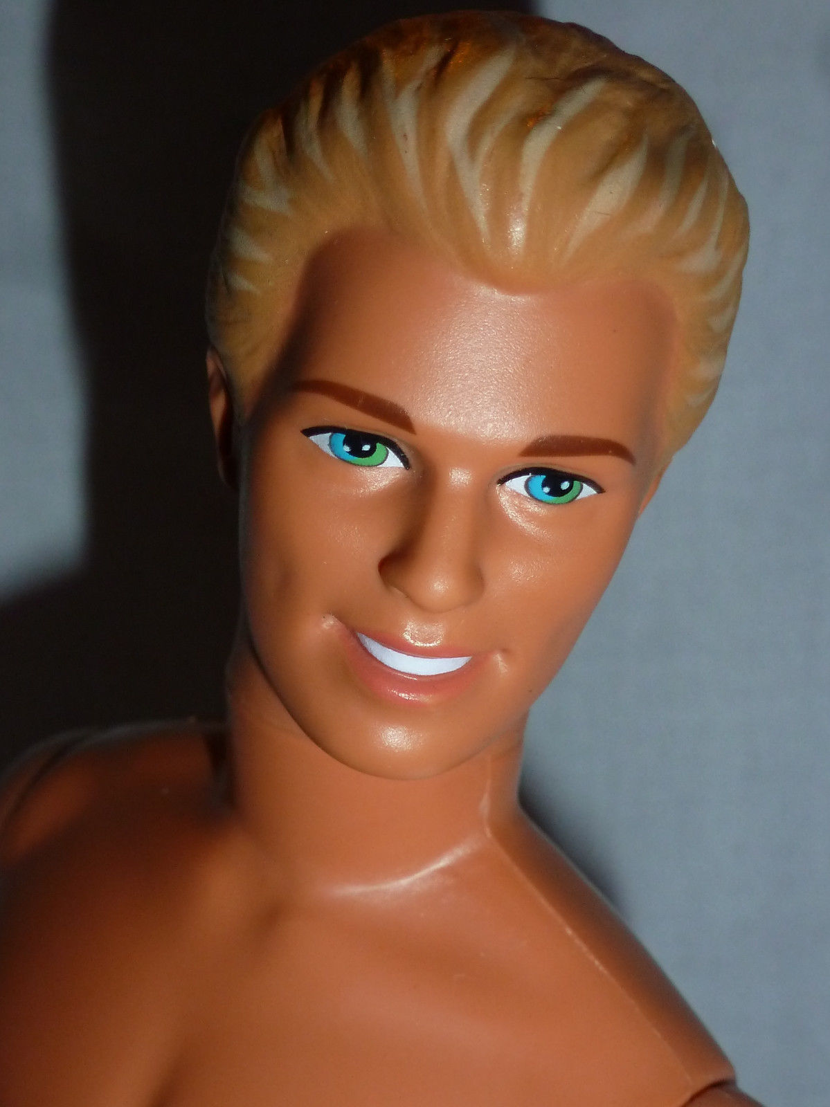 NUDE GENUINE MATTEL B/L BLONDE BLUE GREEN EYES PTR KEN