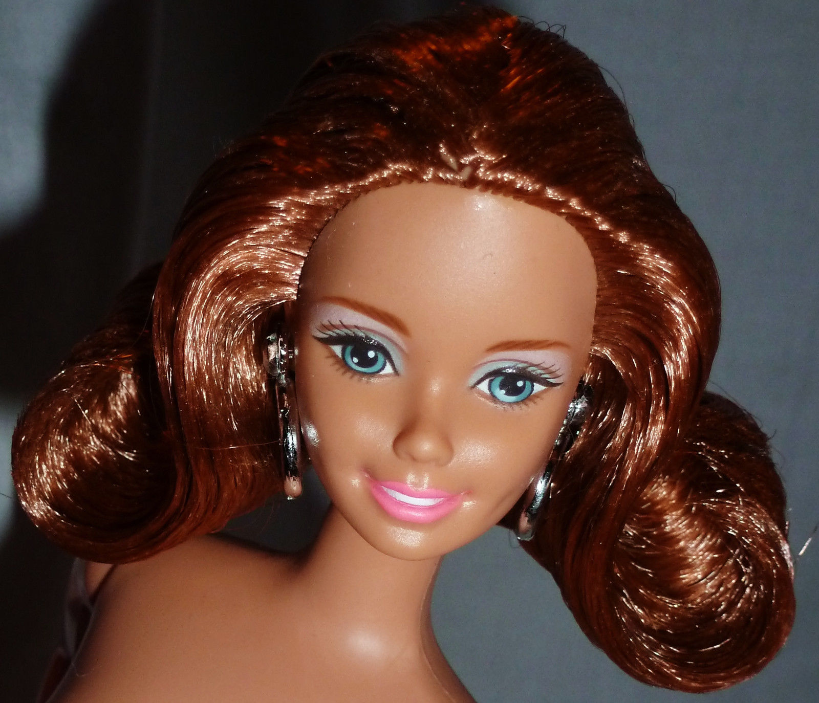 NUDE AUBURN BLUE EYES SIXTIES FUN FLIP SUPERSTAR BARBIE