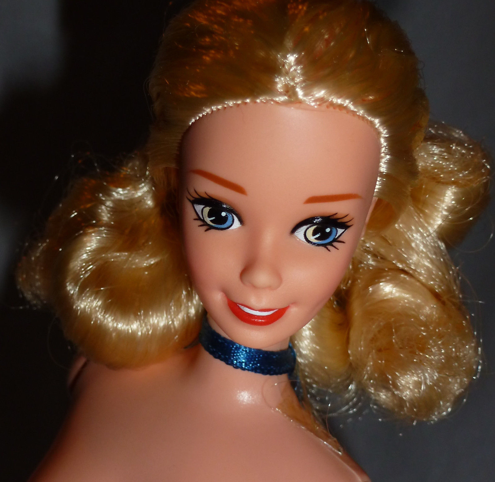 NUDE GOLDEN BLONDE BLUE EYES COLONIAL SUPERSTAR BARBIE
